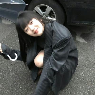 隔壁墓园的男孩